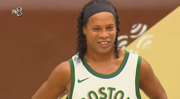 Ronaldinho Nagihan'a ne dedi? Survivor All Star'a gelen Ronaldinho Nagihan'a nasıl bir uyarı da bulundu?